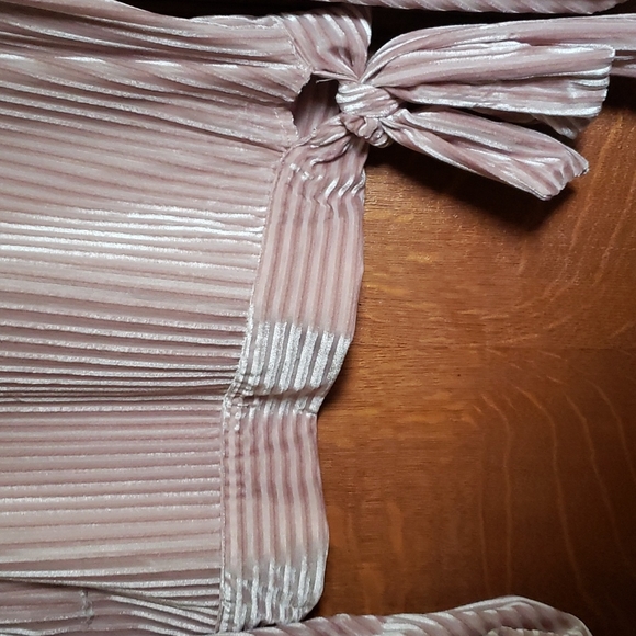 SHE & SKY Beautiful Blouson Style Top Sz. L - Picture 5 of 16